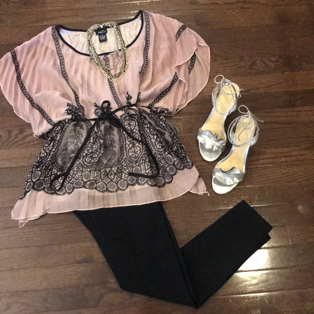 ❎DONATED❎ Rue21 Pleated Lacy Printed Tunic